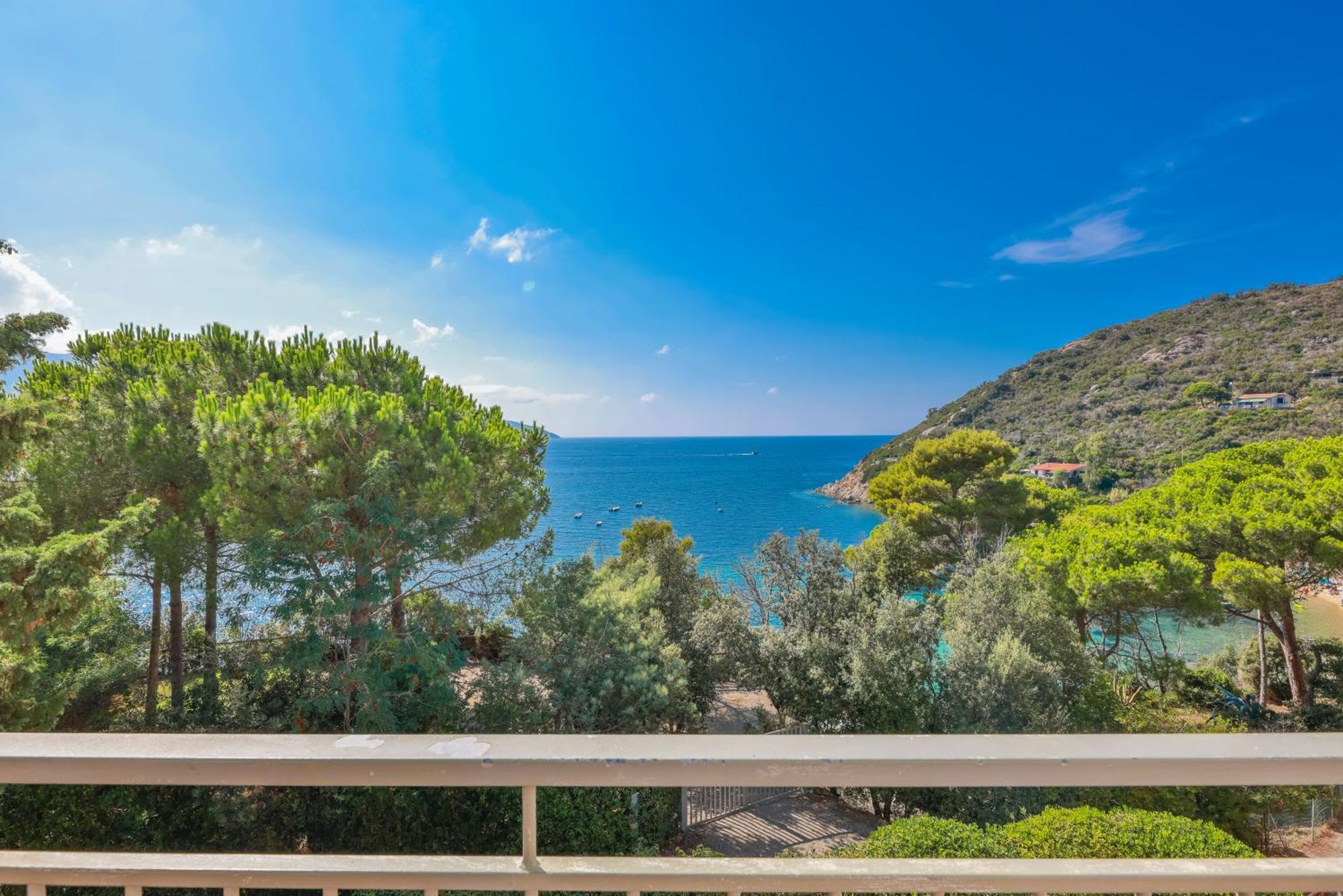 La Terrazza Sul Forno - Goelba Apartment Portoferraio Ngoại thất bức ảnh