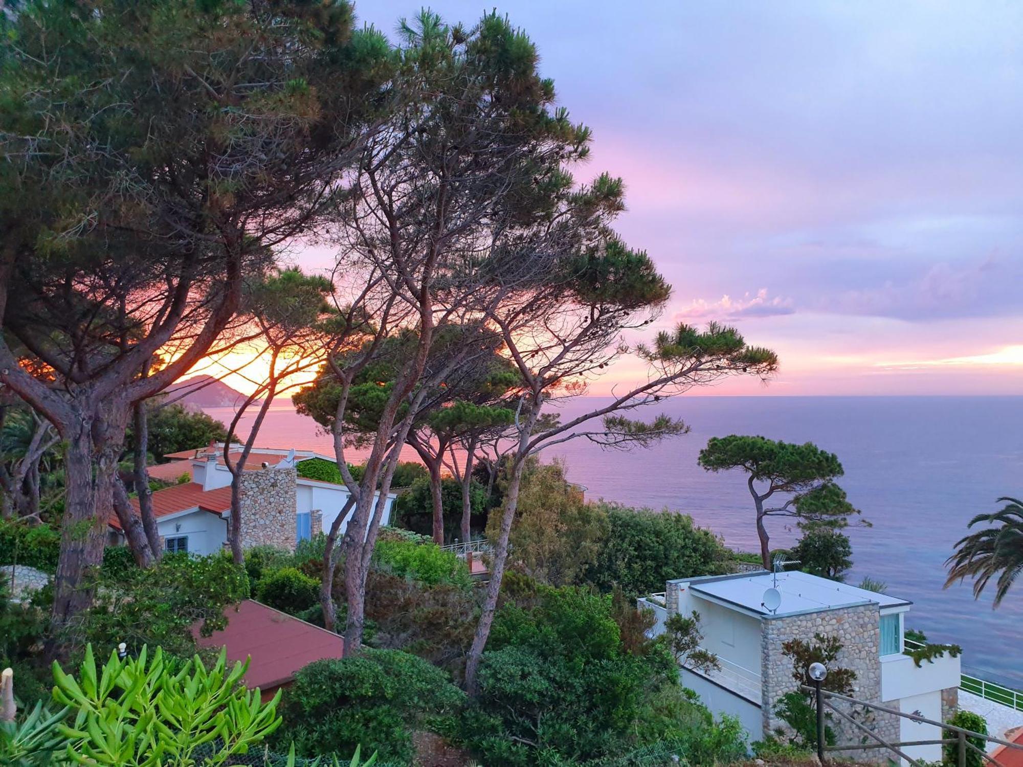 La Terrazza Sul Forno - Goelba Apartment Portoferraio Ngoại thất bức ảnh