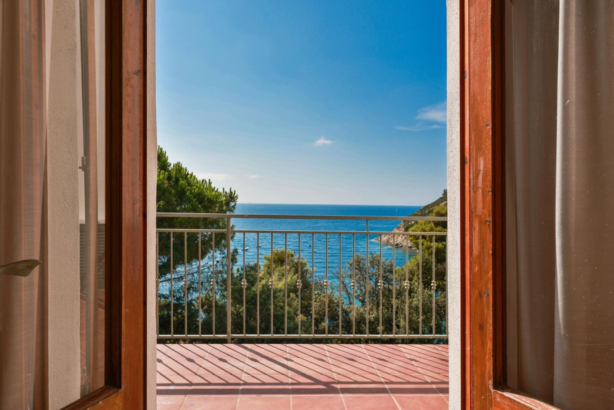 La Terrazza Sul Forno - Goelba Apartment Portoferraio Ngoại thất bức ảnh